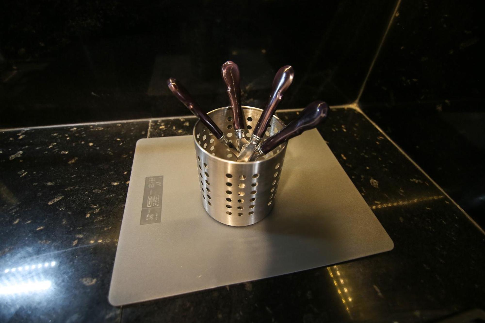 The Clay - 2br Artistic Yet Modern Loft Located Strategically Near Shopping Centre And Market Cairo