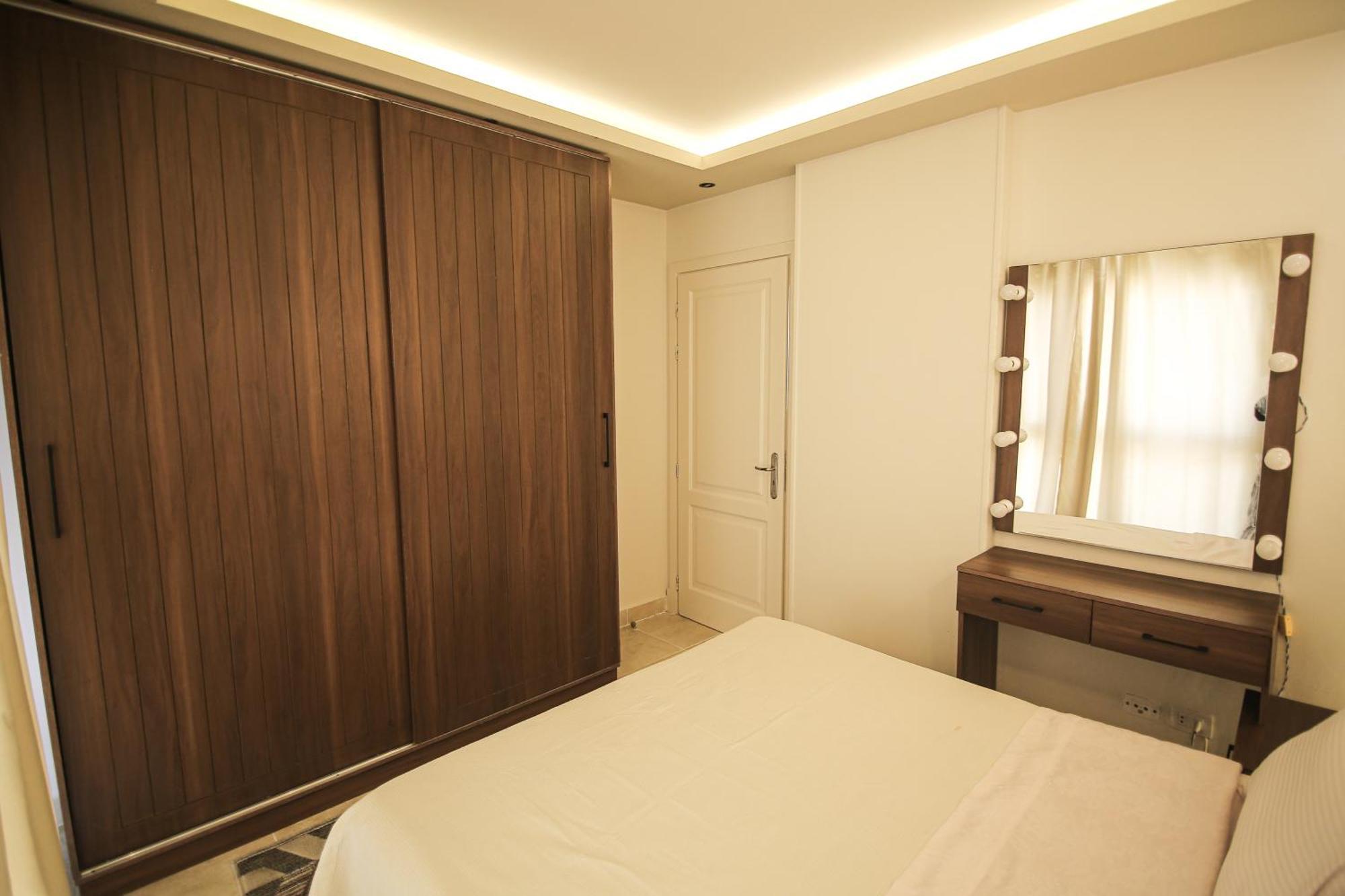 The Clay - 2br Artistic Yet Modern Loft Located Strategically Near Shopping Centre And Market