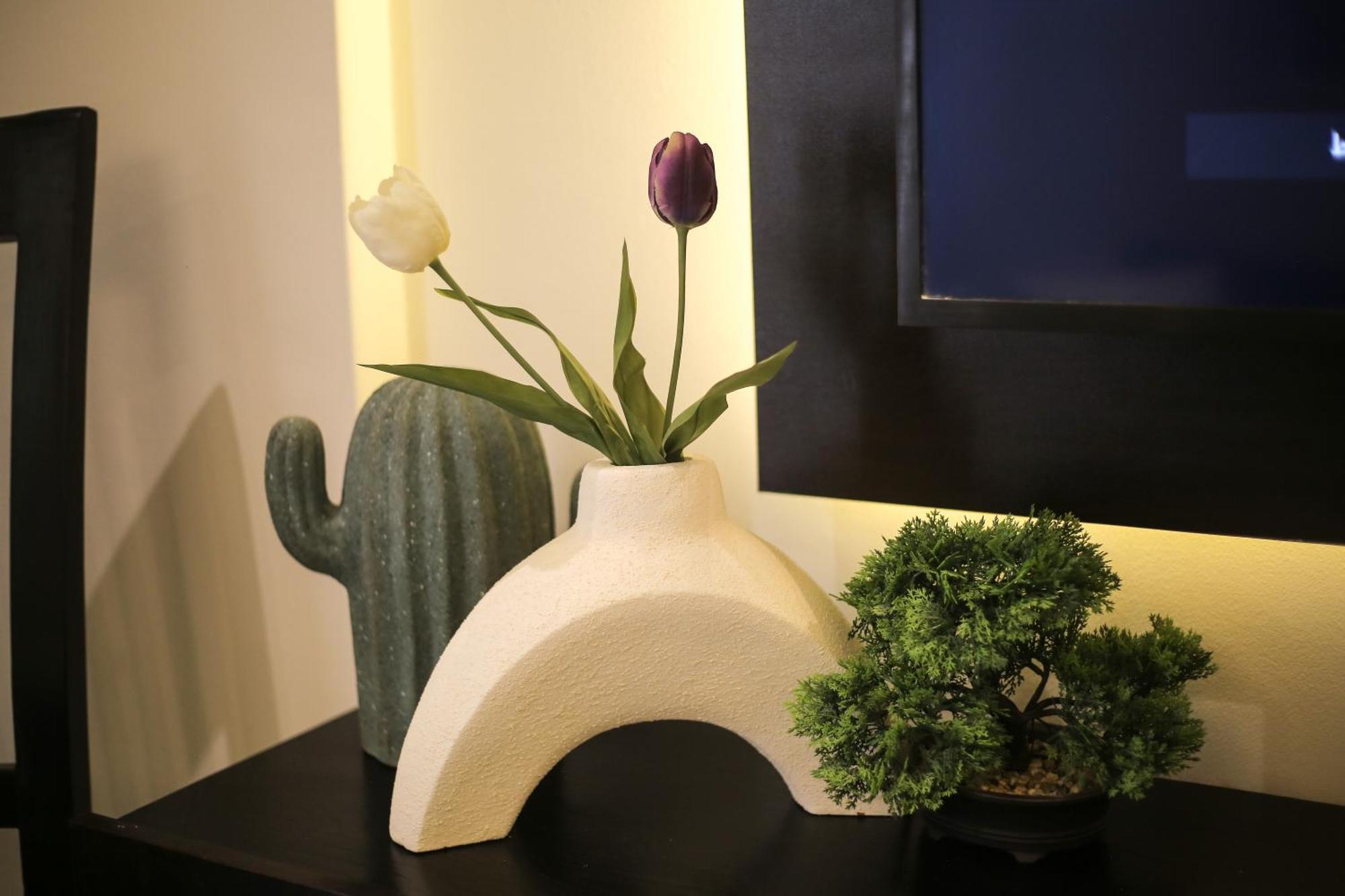 Appartement The Clay - 2br Artistic Yet Modern Loft Located Strategically Near Shopping Centre And Market Le Caire