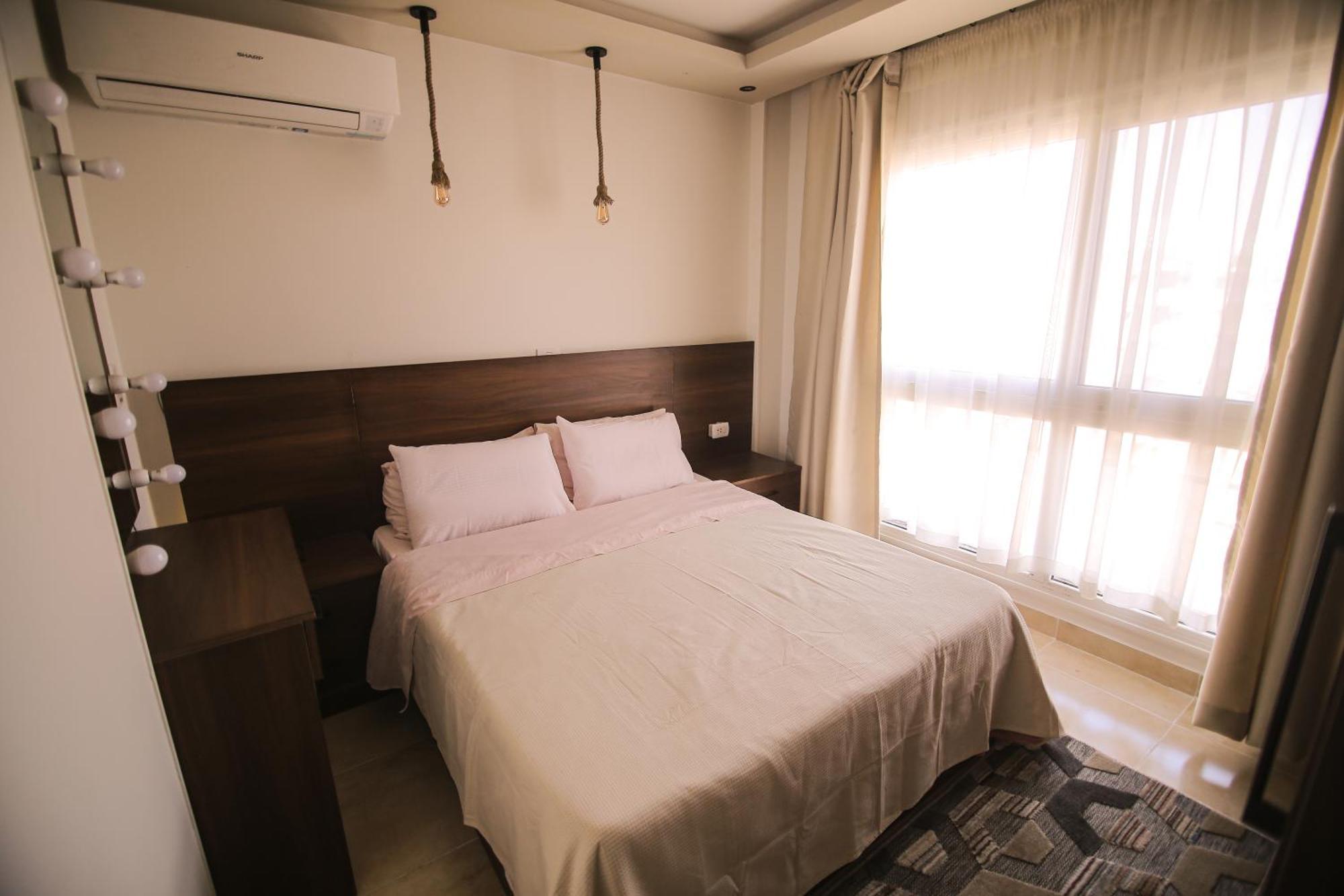Appartement The Clay - 2br Artistic Yet Modern Loft Located Strategically Near Shopping Centre And Market Le Caire